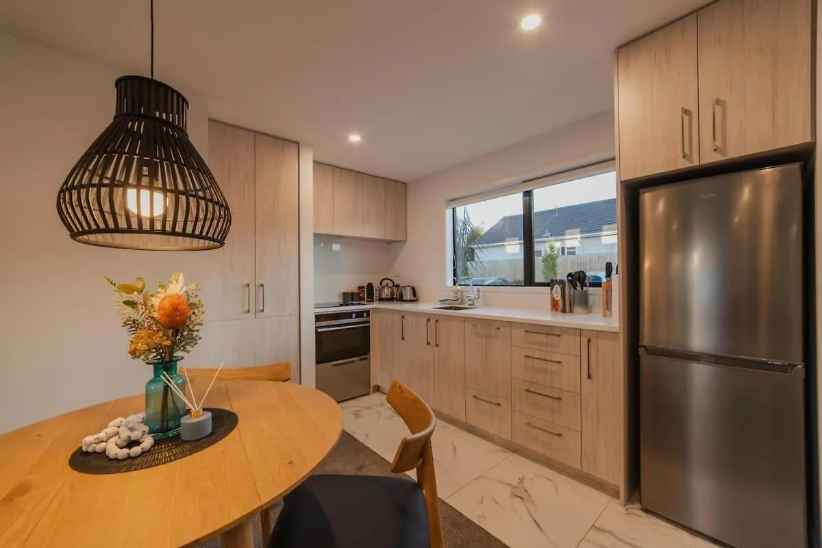 Enchanting Getaway In Merivale Christchurch 0*,